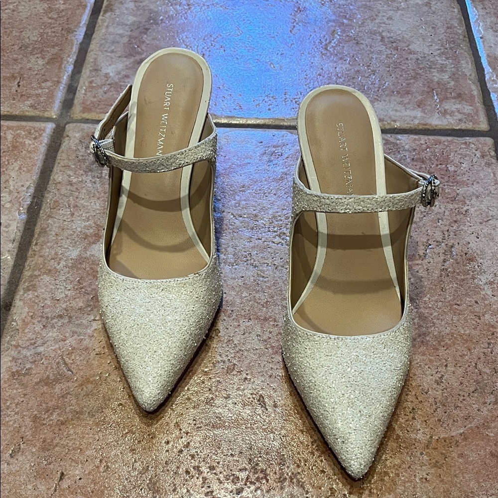 Stuart Weitzman glitter pump. 5.5